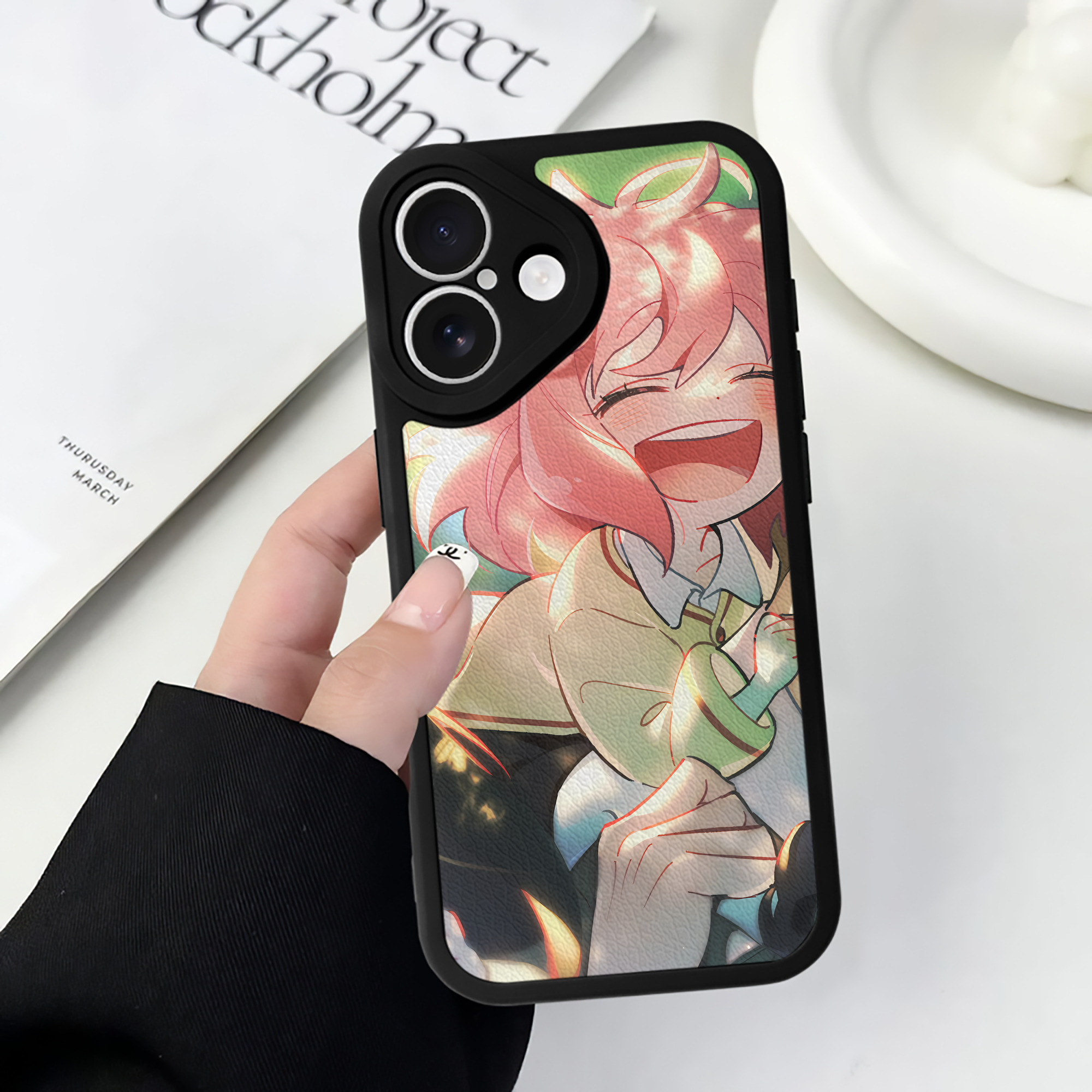 （画像用） SPY×FAMILY间谍家家酒 【iPhone 16シリーズ対応】シリコンスマホケース（レザー調） 材質：シリコン